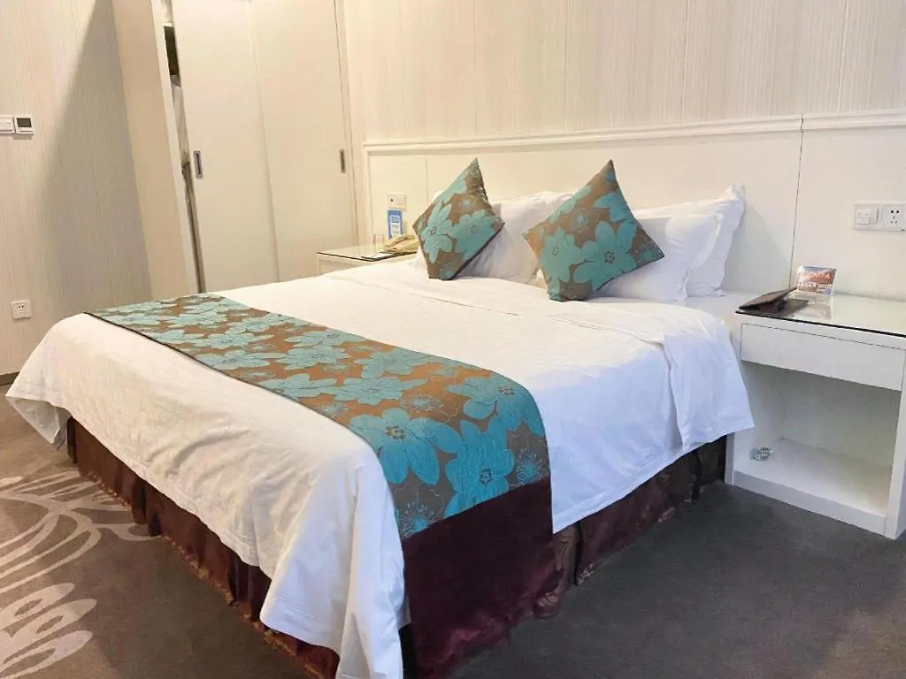 ****  Zhangjiagang Jiangnan Garden Hotel China